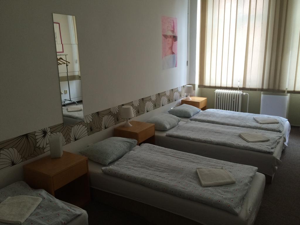 Charles Square Hostel Prag Dış mekan fotoğraf
