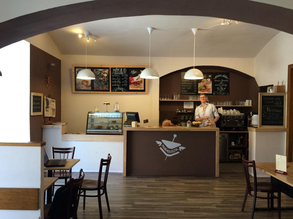 Charles Square Hostel Prag Dış mekan fotoğraf